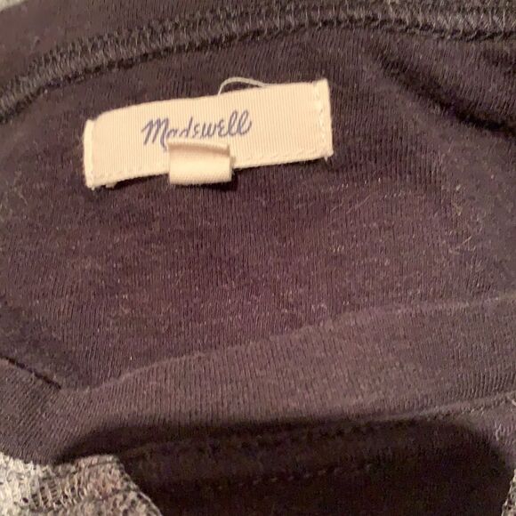 Madewell Night-In heather gray, black accent top, medium - Picture 4 of 4